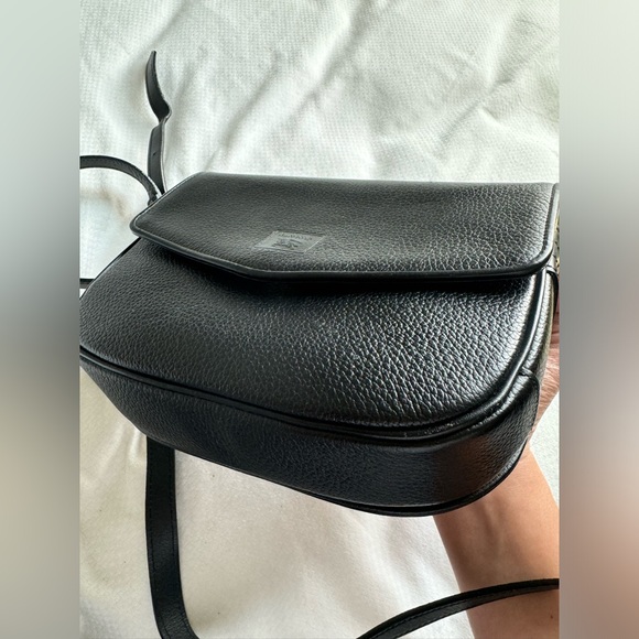 🙏Burberry Leather Sling Bag - Picture 9 of 16